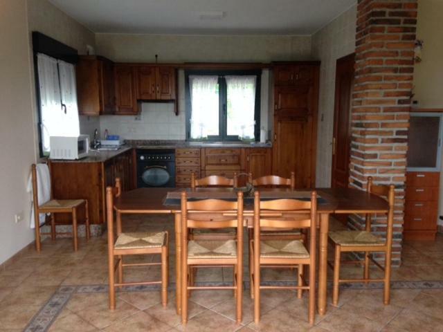 Casa Llampedro Villa Canales  Buitenkant foto